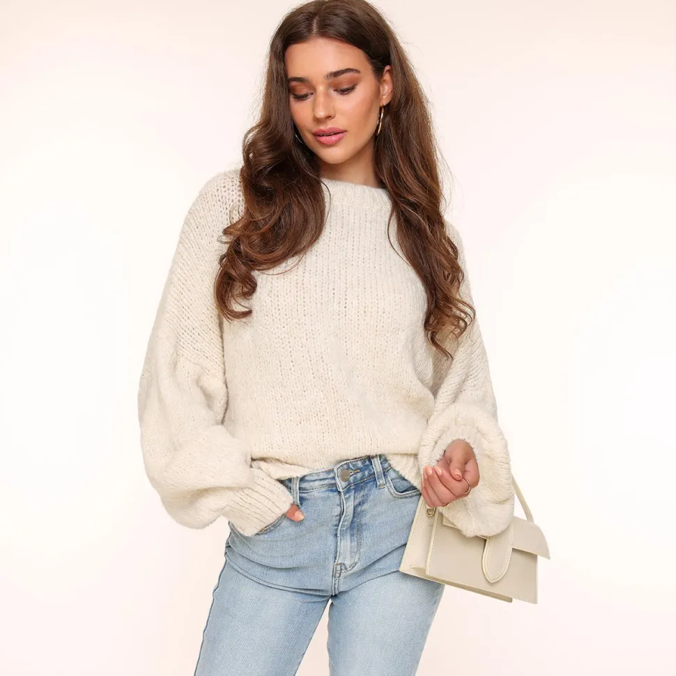 Olivia & Kate Creme Wool Oversized Knitted-Sweater Fashion